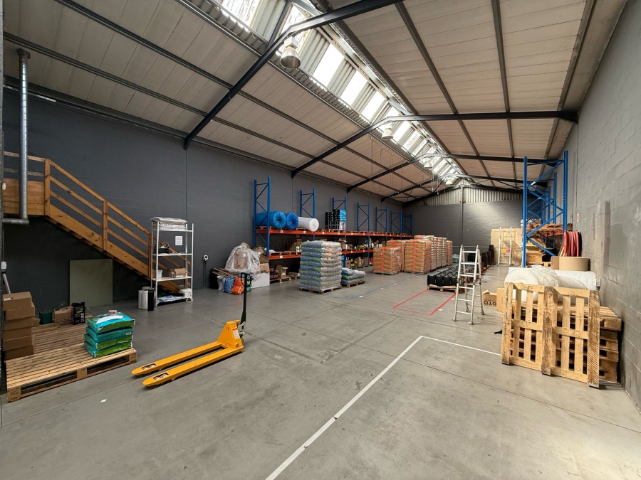 To Let commercial Property for Rent in Brackenfell Central Western Cape